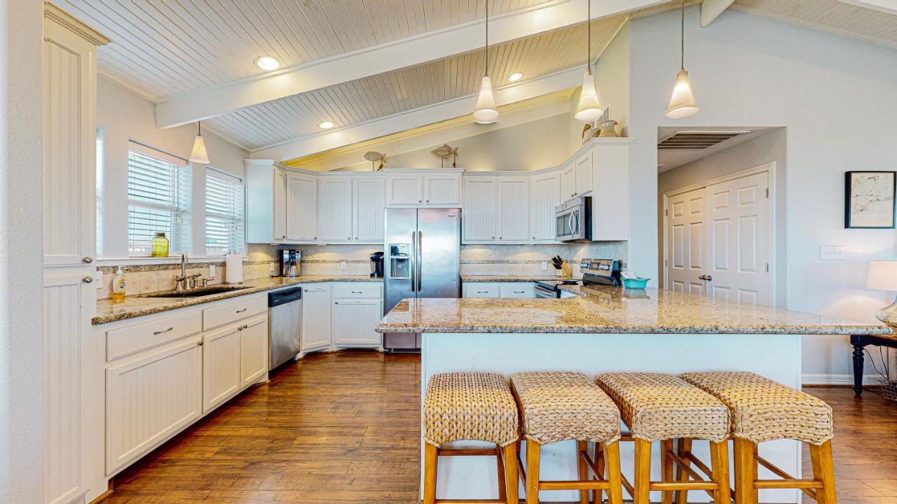 Serenity By The Sea Crystal Beach Exterior photo